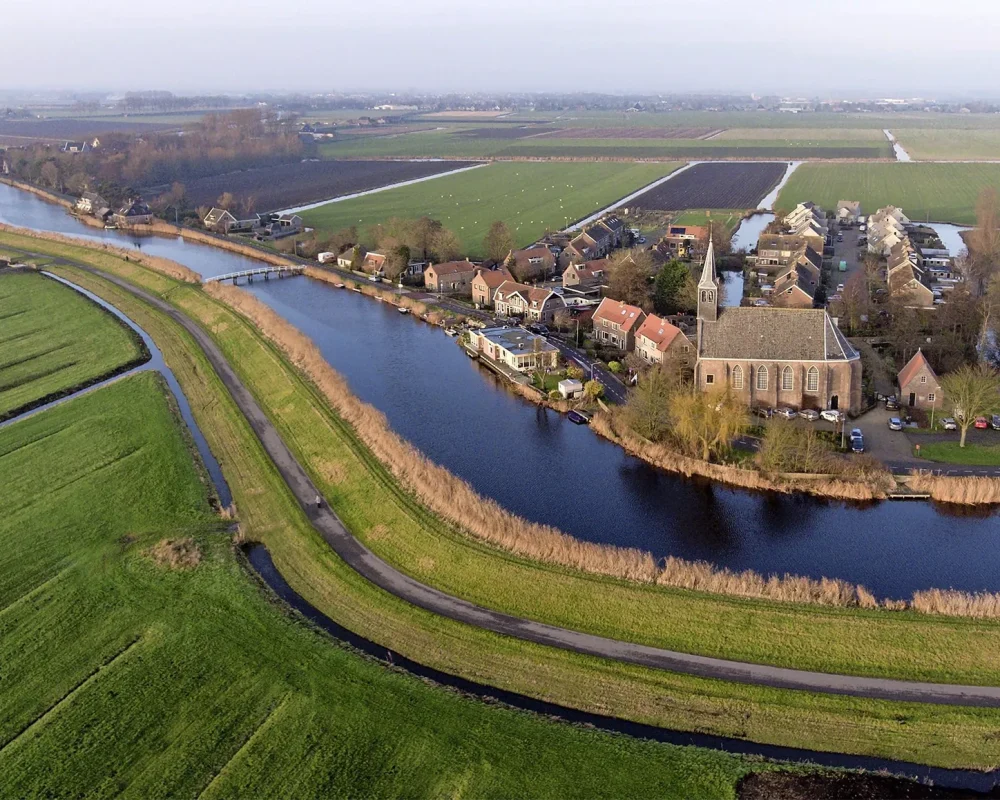 kerk-oudendijk-drone